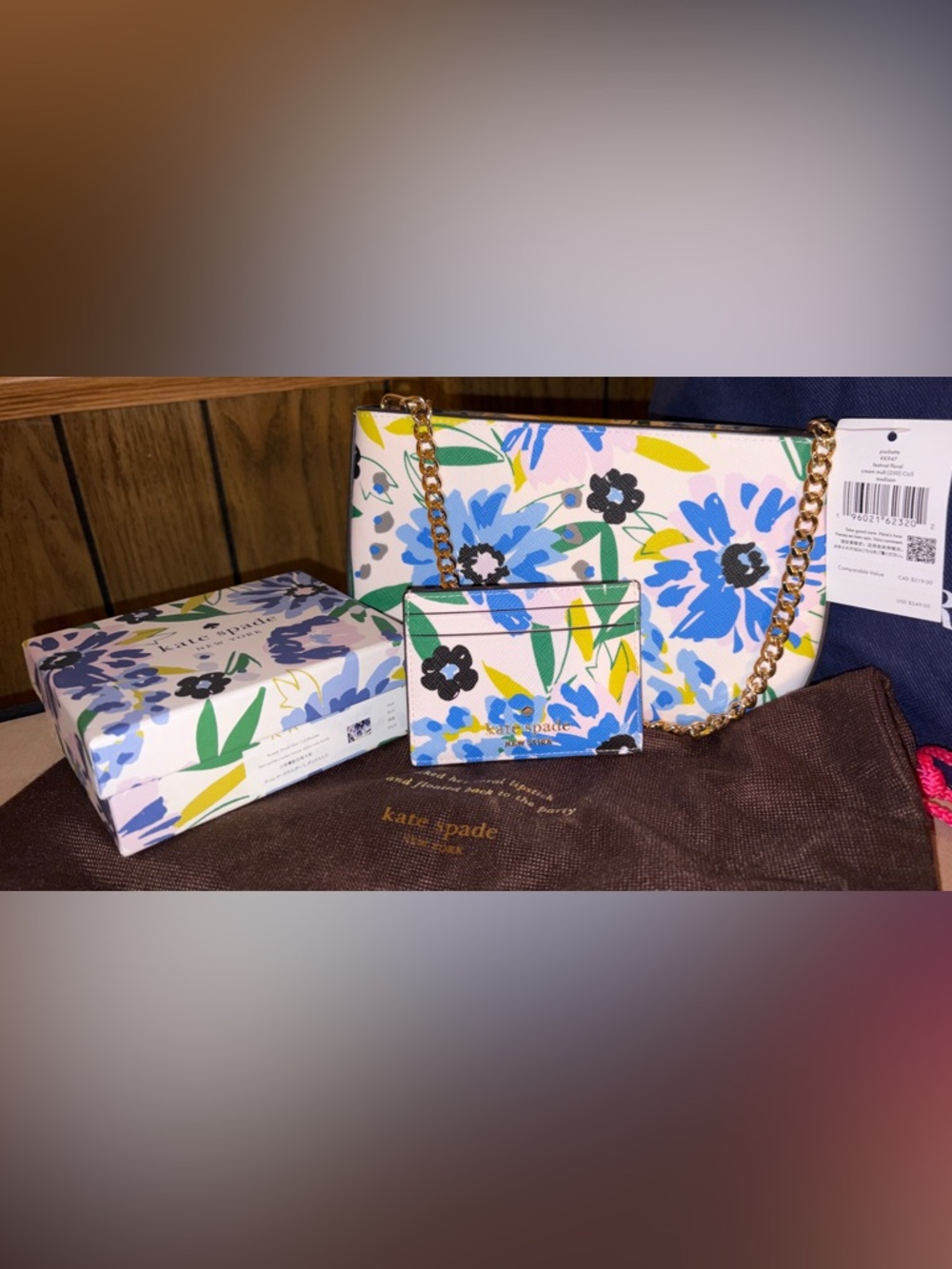 Kate Spade White Floral Clutch with Gold Chain and Card Holder Matching Set NWT